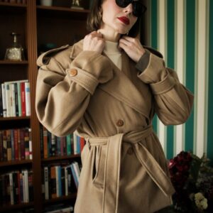 Manteau court en cachemire et laine